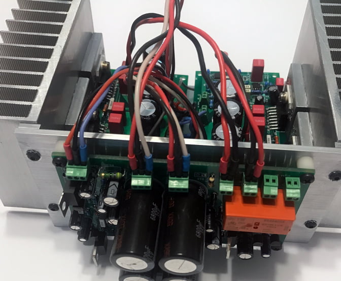 Ultra Low Distortion Monoblock 200W Composite Amplifier based on TDA7293 TDA7294